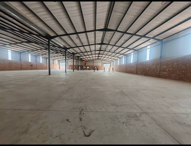 1,632M² WAREHOUSE TO LET IN AEROTON